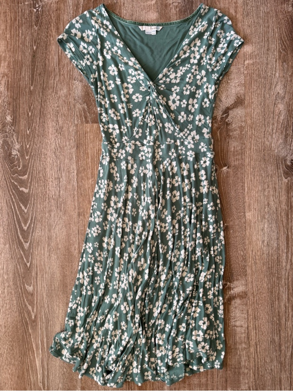 Boden Green Floral Midi Dress with White Daisies - Picture 2 of 4